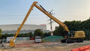 新疆加长臂挖掘机租赁